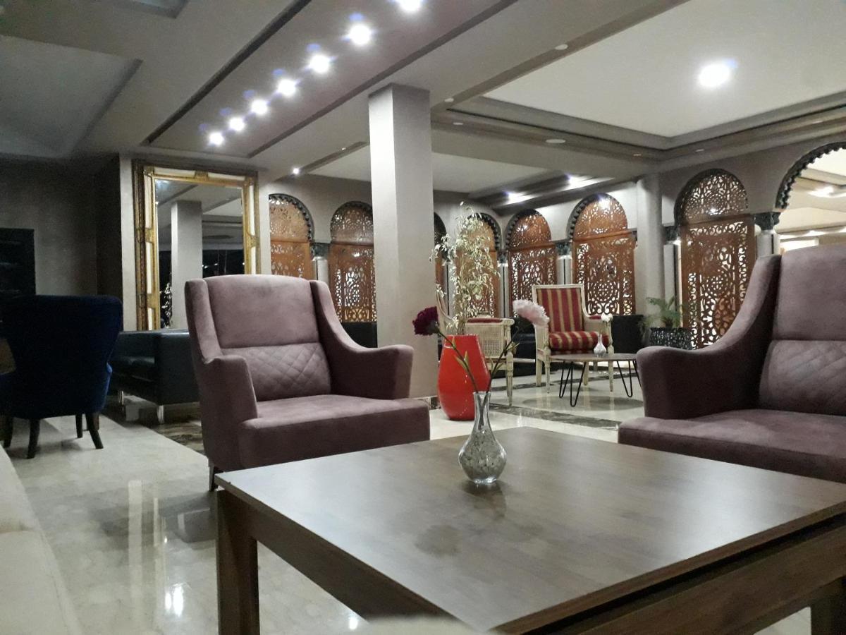 Amwaj Hotel เอลจาดิด้า ภายนอก รูปภาพ